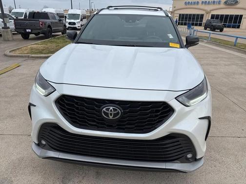 2025 Toyota Highlander XSE