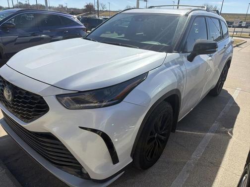 2025 Toyota Highlander XSE