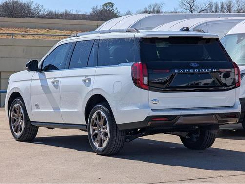 2026 Ford Expedition King Ranch
