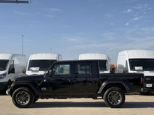 2023 Jeep Gladiator Overland