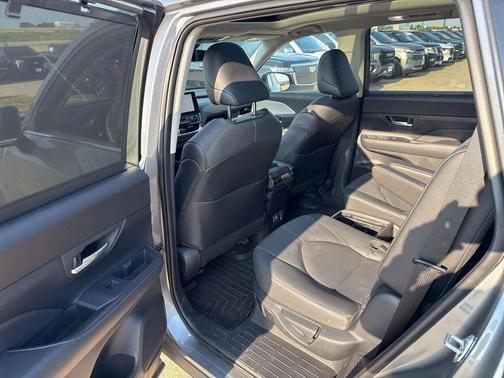 2025 Toyota Grand Highlander Platinum