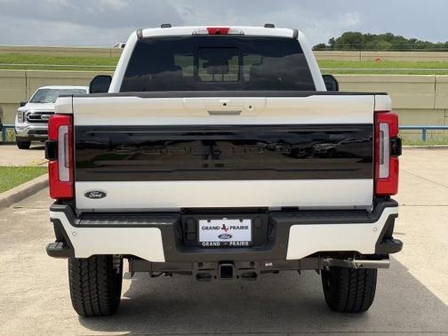 2025 Ford F-350 Platinum