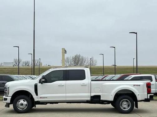 2025 Ford F-350 Platinum