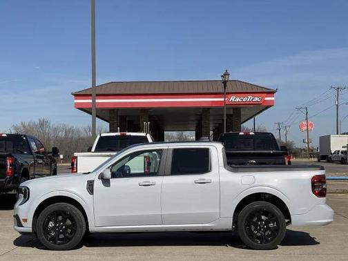 2026 Ford Maverick Lobo Standard