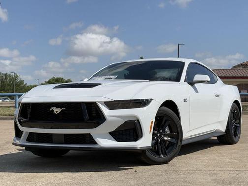 Oxford White 2026 Ford Mustang GT