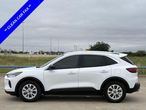 Oxford White 2023 Ford Escape Active