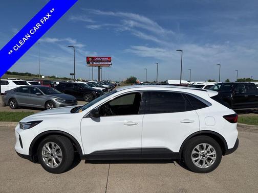 Oxford White 2023 Ford Escape Active