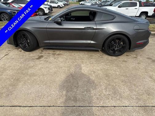 2020 Ford Mustang EcoBoost