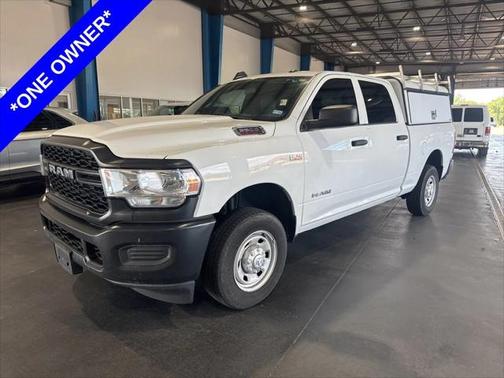 2022 RAM 2500 Tradesman Crew Cab 4x2 6'4' Box