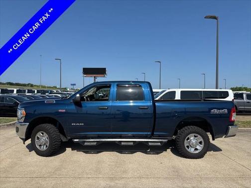 2020 RAM 2500 Tradesman Crew Cab 4X4 6'4' Box