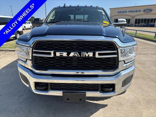 2020 RAM 2500 Tradesman Crew Cab 4X4 6'4' Box