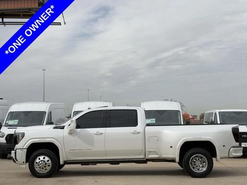 2025 GMC Sierra 3500 Denali