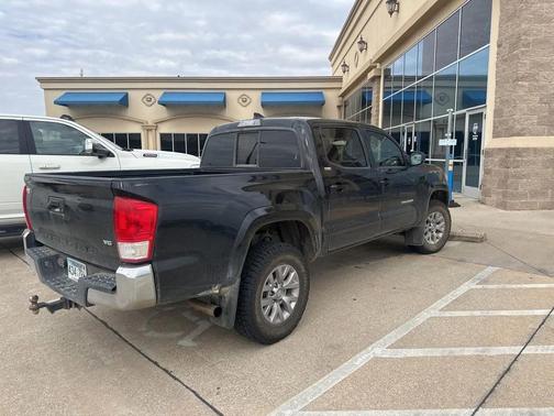 2017 Toyota Tacoma SR5