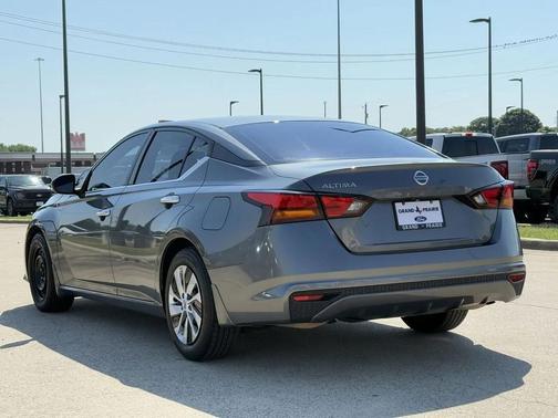 2021 Nissan Altima S FWD