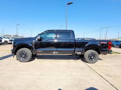 2025 Ford F-250 Platinum