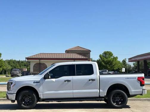 2025 Ford F-150 Lightning XLT