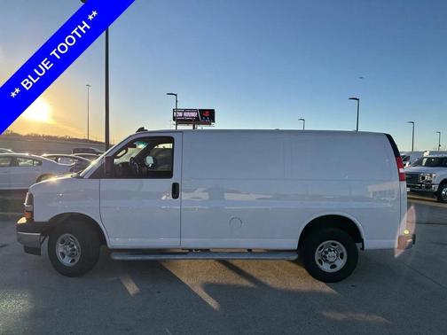 2024 Chevrolet Express 2500 RWD 2500 Regular Wheelbase WT