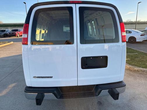 2024 Chevrolet Express 2500 RWD 2500 Regular Wheelbase WT