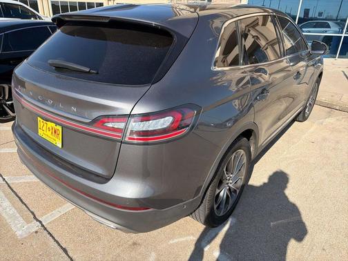 2022 Lincoln Nautilus Reserve