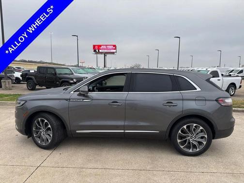 2022 Lincoln Nautilus Reserve