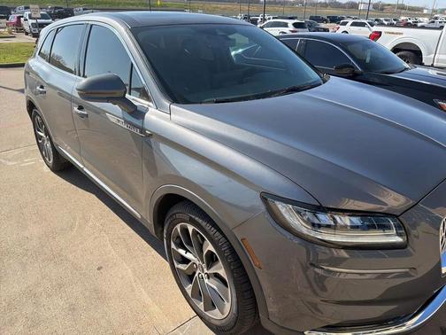 2022 Lincoln Nautilus Reserve