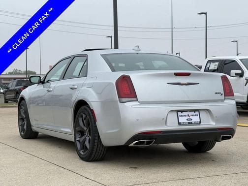 2023 Chrysler 300 S