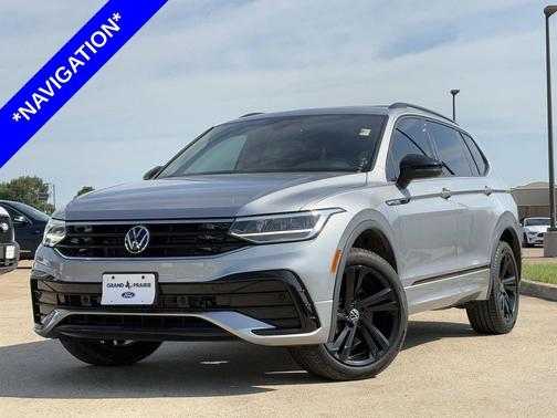 Pyrite Silver 2023 Volkswagen Tiguan 2.0T SE R-Line Black