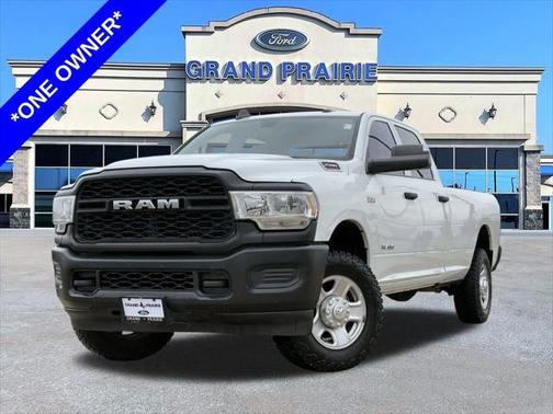 2022 RAM 2500 Tradesman Crew Cab 4x4 8' Box