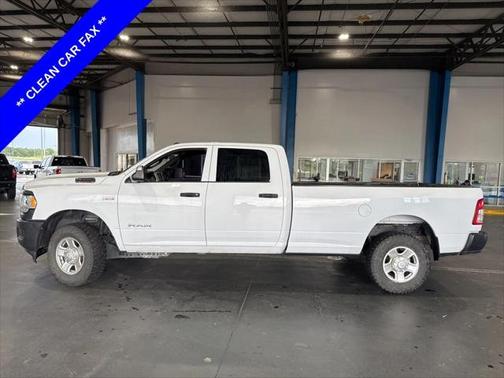 2022 RAM 2500 Tradesman Crew Cab 4x4 8' Box