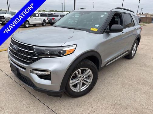 Iconic Silver Metallic 2023 Ford Explorer XLT