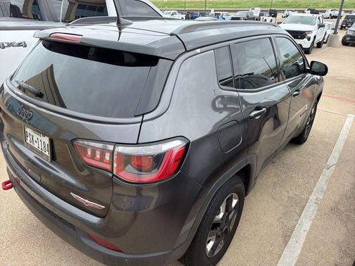 Granite Crystal Metallic Clearcoat 2017 Jeep New Compass Trailhawk