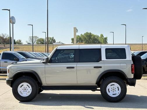 Desert Sand 2026 Ford Bronco Heritage Edition