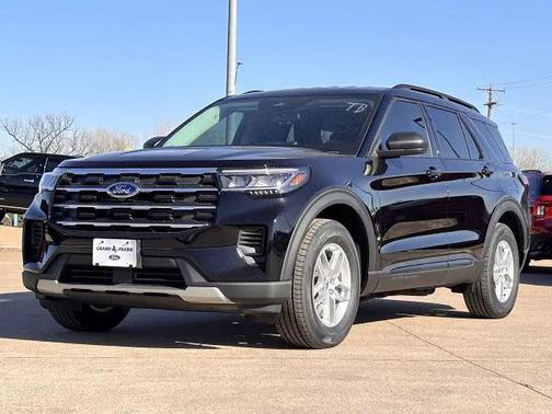 Agate Black Metallic 2026 Ford Explorer Active w/200A Pkg
