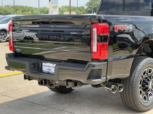 2025 Ford F-350 Platinum