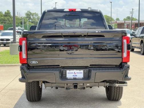 2025 Ford F-350 Platinum