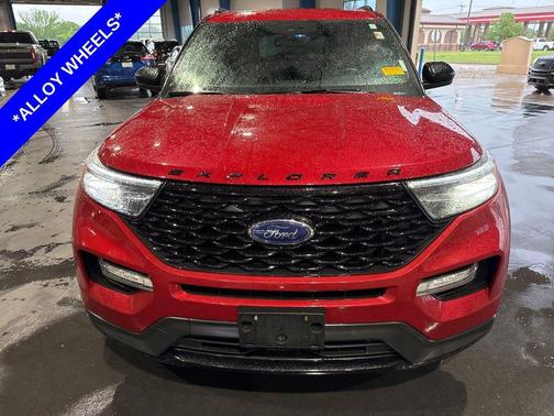 Rapid Red Metallic Tinted Clearcoat 2022 Ford Explorer ST-Line