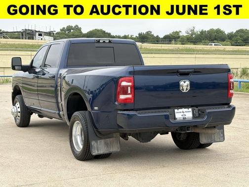 Patriot Blue Pearlcoat 2024 RAM 3500 Laramie Crew Cab 4x4 8' Box
