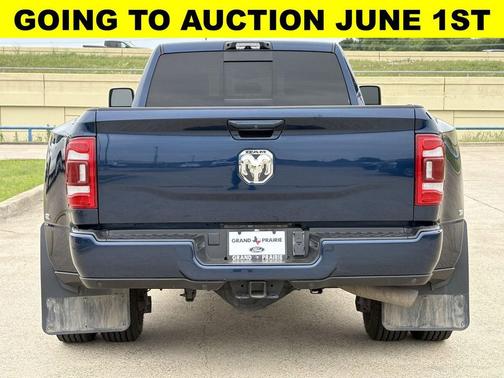 Patriot Blue Pearlcoat 2024 RAM 3500 Laramie Crew Cab 4x4 8' Box
