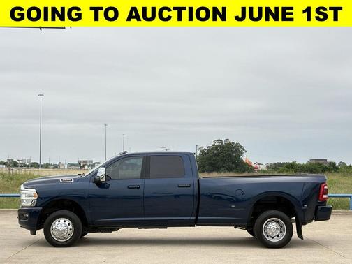 Patriot Blue Pearlcoat 2024 RAM 3500 Laramie Crew Cab 4x4 8' Box