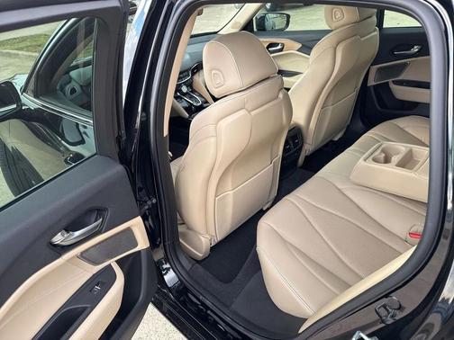 2023 Acura TLX Advance