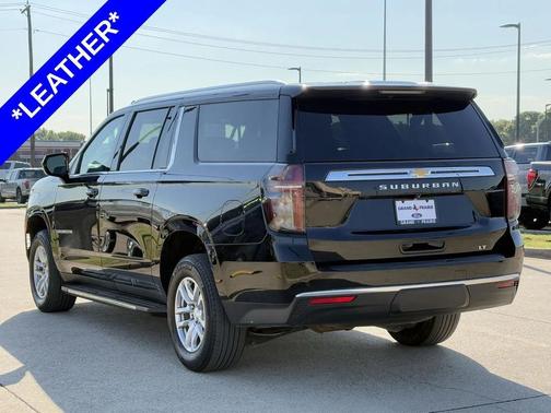 2023 Chevrolet Suburban LT