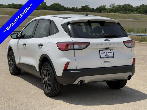 Oxford White 2022 Ford Escape S