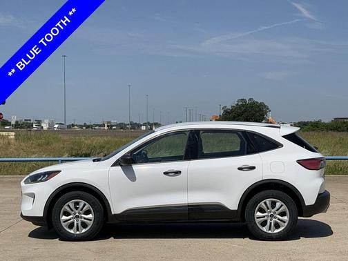 Oxford White 2022 Ford Escape S