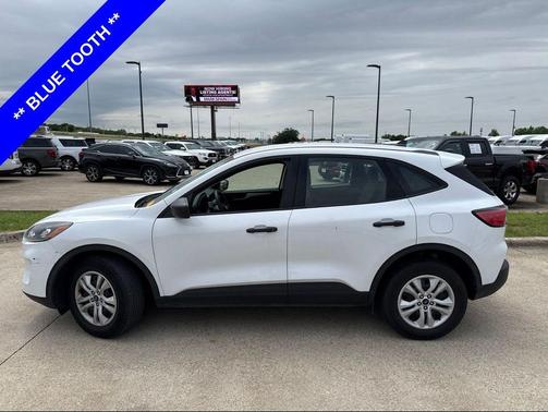 Oxford White 2022 Ford Escape S