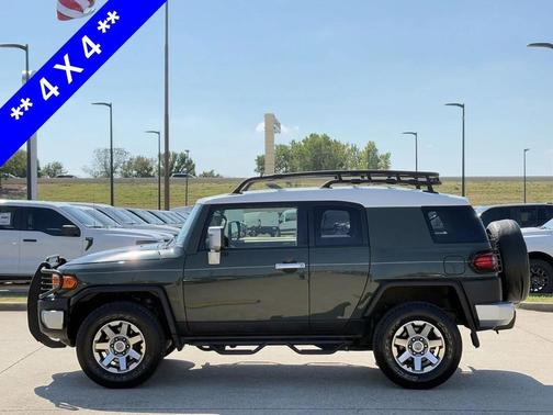 2014 Toyota FJ Cruiser Base