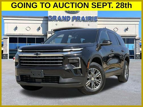 Mosaic Black 2024 Chevrolet Traverse LT