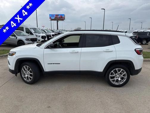 2023 Jeep Compass Latitude Lux