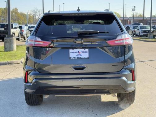 2023 Ford Edge SE