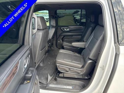 2022 Chevrolet Suburban 4WD Z71
