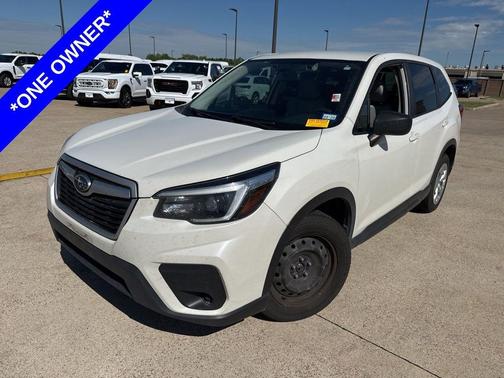 Crystal White Pearl 2021 Subaru Forester Base